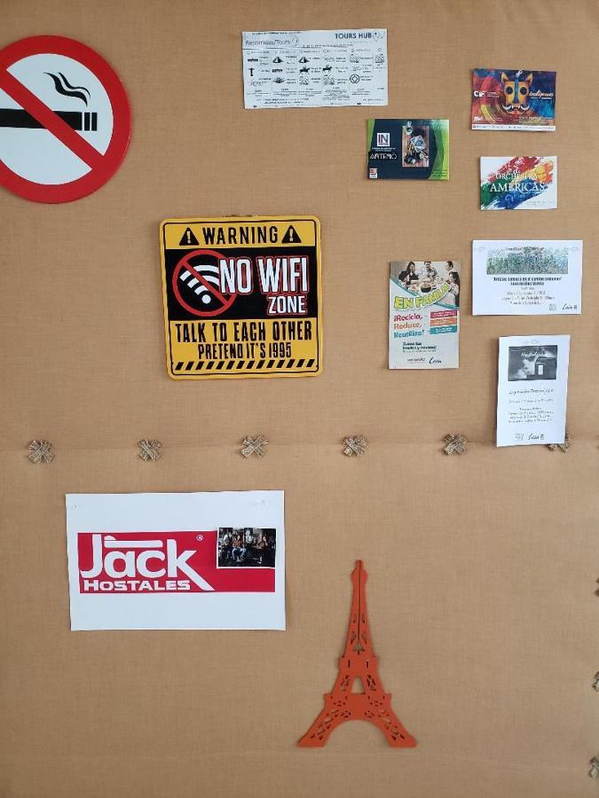 Jack Hostales León Zewnętrze zdjęcie